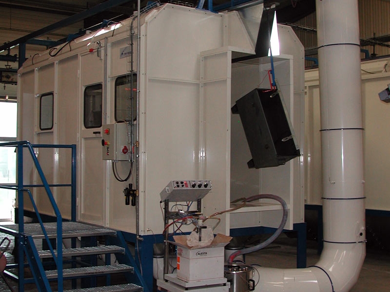 FRACHON-Cabine-peinture-tremies-poudre