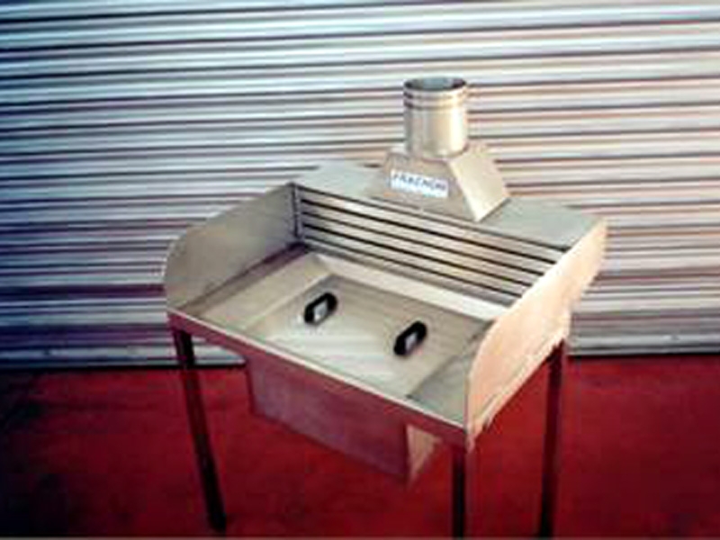 FRACHON-table-aspirante-solvants